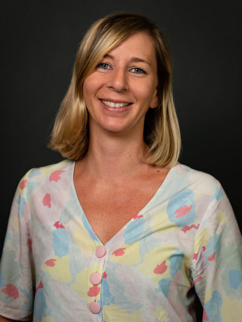 Elsy Geay Recruteuse de talents digitaux 493x655 - Elsy GEAY